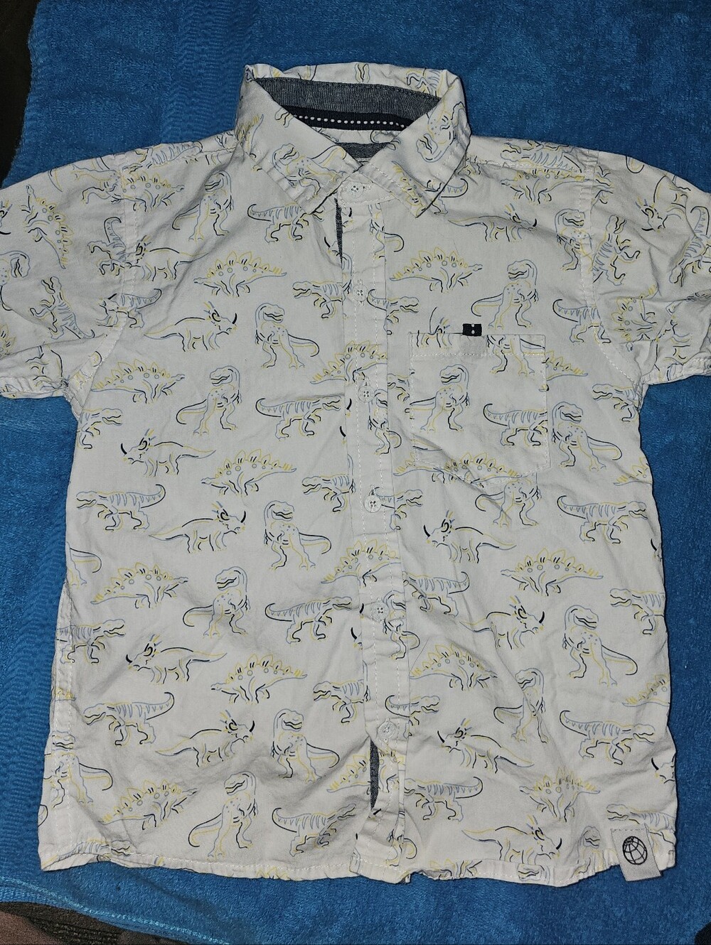 Free Planet Boys Ehite Dinosaurs Button Down Short Sleeve size: 4T
